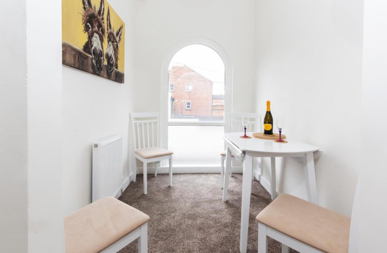 Portland Street With Free Parking Apartamento York